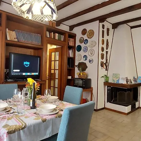 By The Sea, Beachfront With Elevator Apartment *