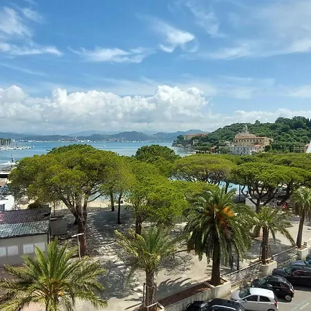 By The Sea, Beachfront With Elevator