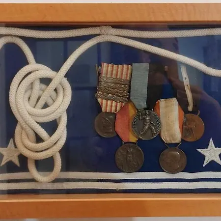 Апартаменты By The Sea, Beachfront With Elevator