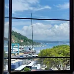 By The Sea, Beachfront With Elevator *