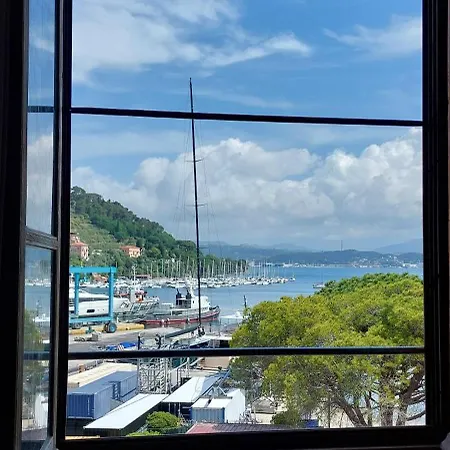 By The Sea, Beachfront With Elevator *