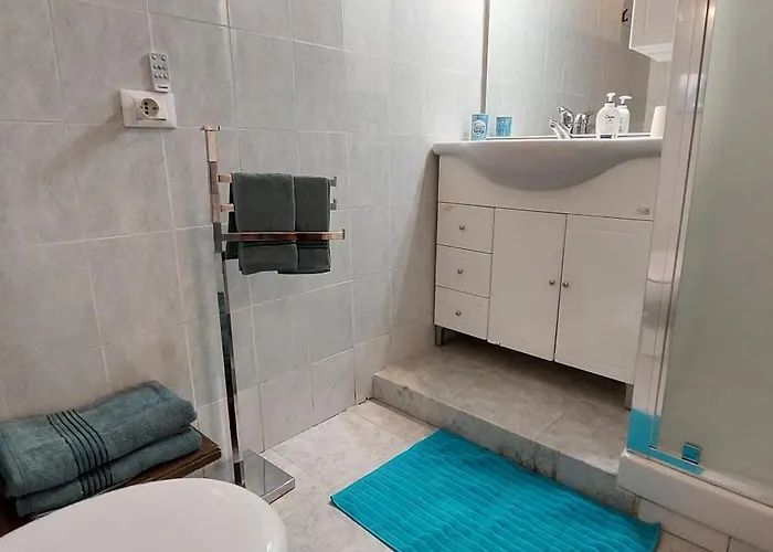 Appartamento By The Sea, Beachfront With Elevator Le Grazie (Liguria)