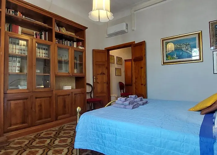 By The Sea, Beachfront With Elevator Appartamento *