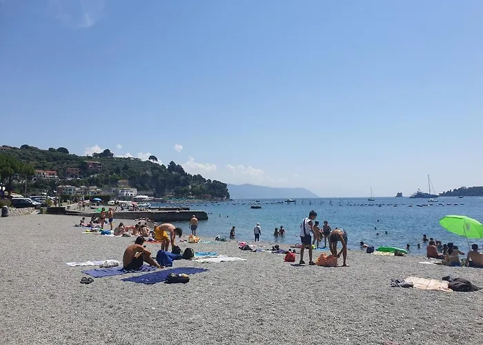 By The Sea, Beachfront With Elevator Le Grazie (Liguria)